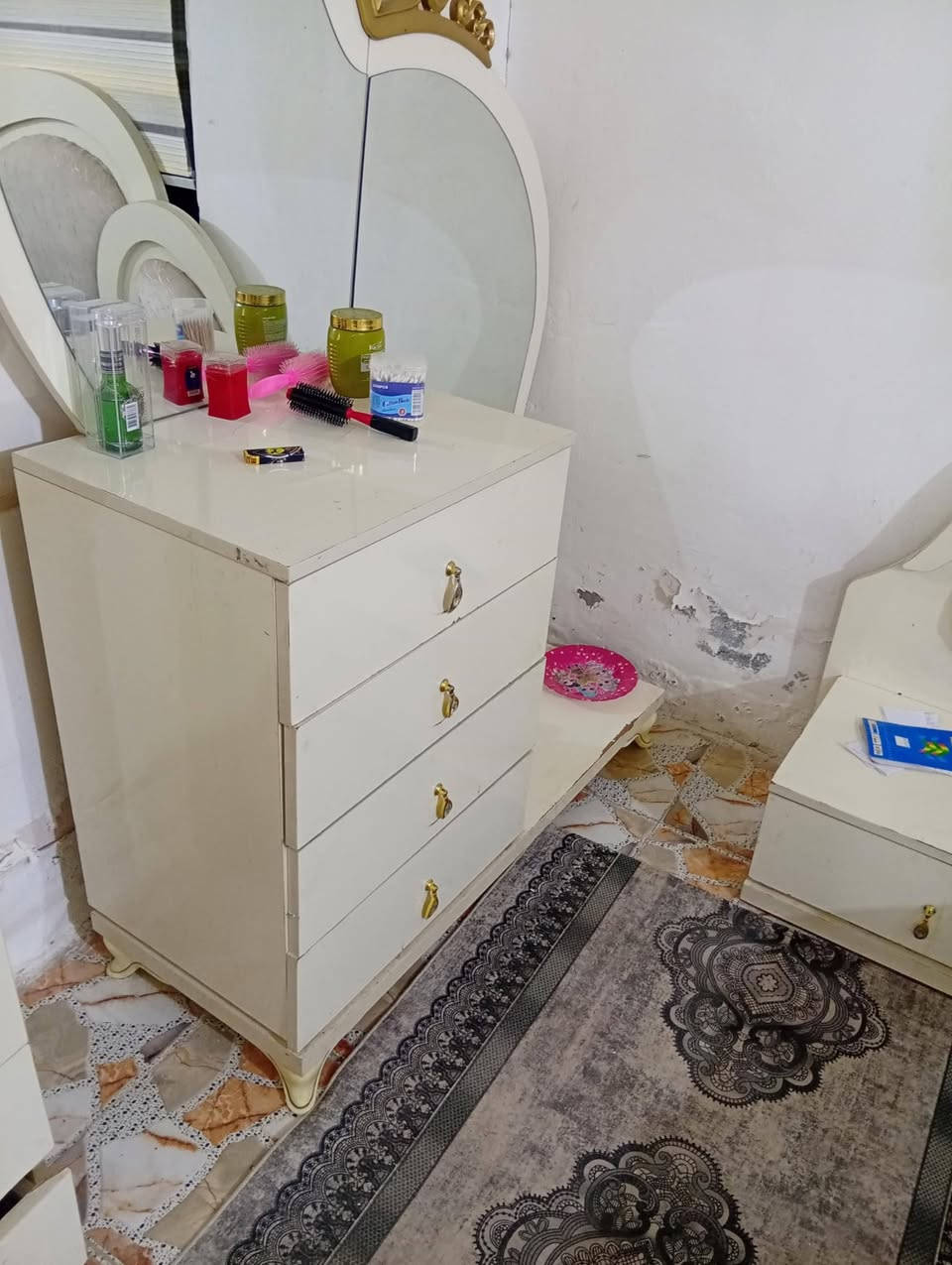 غرفه تركي
ضخمه ست قطع للبيع سعره 425 وبيه مجال مكانه حي العسكري


**إذا كنت صاحب هذا الإعلان وتريد حذفه لأي سبب، رجاءا أرسل رسالة إلى الدعم الفني**