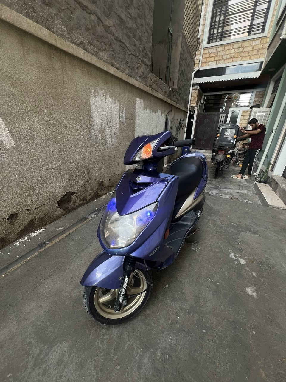 سلام عليكم سكنس فحل نوزل كولد طلاعات خطين دراجه بجيس ماشيه ثمنتالاف دراجه بلاديه ممفتوحه تجي وشوف نصبتها تخبل كلش جديده كهربائيات شغاله تايرات جدد الله شاهد مموكفتني مكينه ناعمه وخرسه صدرها امامي خلفي طسته ناعمه متحس شلعه معدل  تخبل سعرها 950 مكاني بغداد الاعضميه ماجاوب ع اي تعليق تجي خاص شلع عيوني واتس***********
