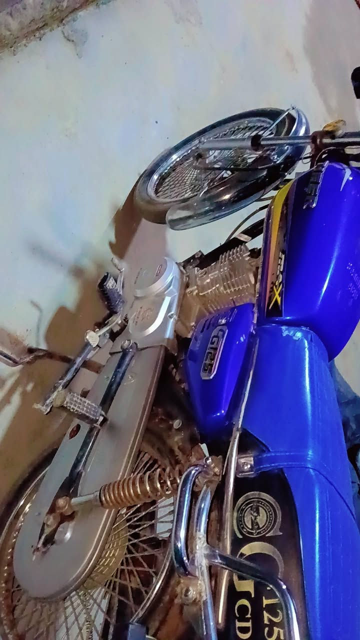 دراجه تايكر 23 للبيع اوراق سكنر دراجه فول نضيفه  مكاني طريق كربلاء نجف عمود 256 او قرب جسر الكفل السعر 500 وبيهه مجال بسيط حك الجيه للاستفسار راسلني او اتصل ***********
