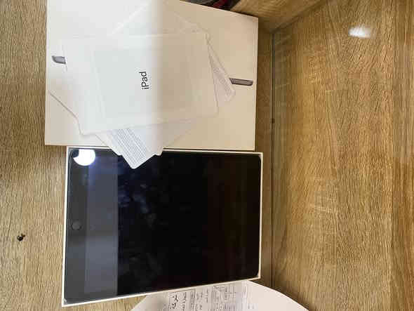 ايباد 9 ذاكرة 256
شرق اوسط وياه كيبل فقط جهاز نظيف 
سعر 380 الف وبيه مجال حك جيه 
بغداد:حسينية الراشدية
***********
