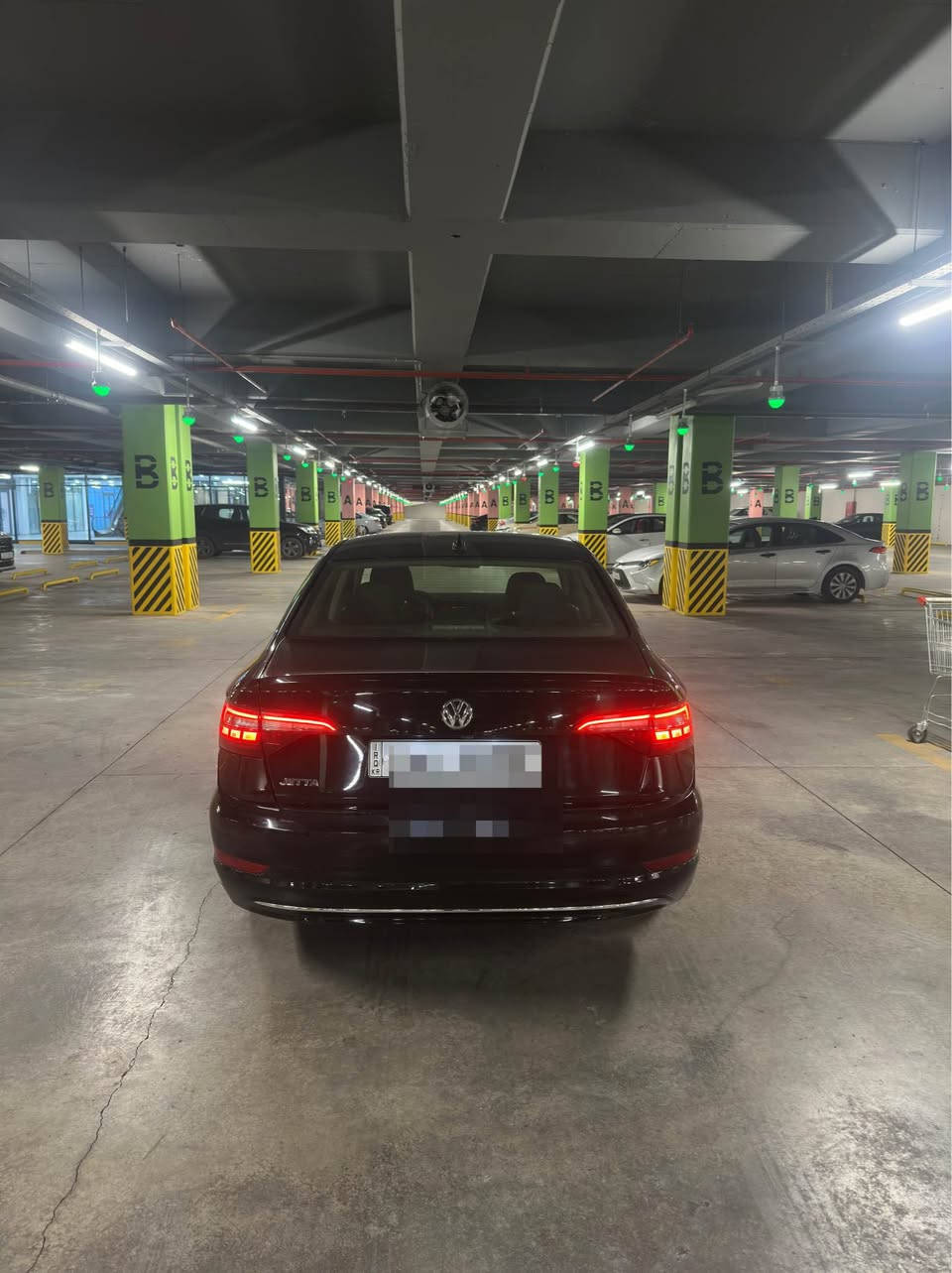 Jetta 2020
بێ صبغ و ضەربە
دوو قطعە تبدیل شریکە
سیارە 65 هزارا یا چوی
رقم و سنوی و طغم تایر جدید
سعر 140 وەرەقە و مجالەک بصیط
*********** دهوك, العراق
