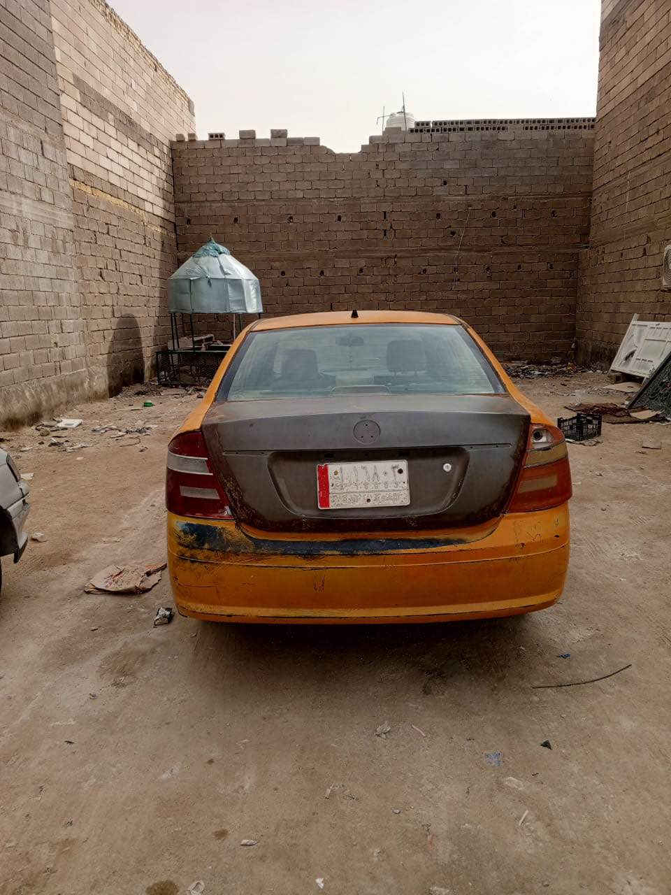 جيلي موبل 13 
طابوكه توني مبدلها 
حداده وسط 
كوم حديد 
راعيها موجود
هيئة وضريبه ع مشتري 
السعر 20 وبيها مجال قليل 
للاستفسار 
*********** البصرة, العراق
