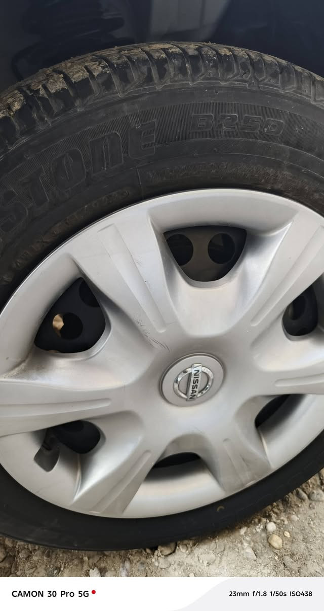 سلام عليكم نيسان سني مصري للبيع موديل 2024 سيارة بيها بارد خفيف من جهة اليمنى وفطر بالجامة الامامية كله موضحة بالصور
باقي السيارة نظيف جدا تحويل وكاله ثاني يوم سعرها 128 مكانها بغداد الدورة وهذا رقمي 
***********
