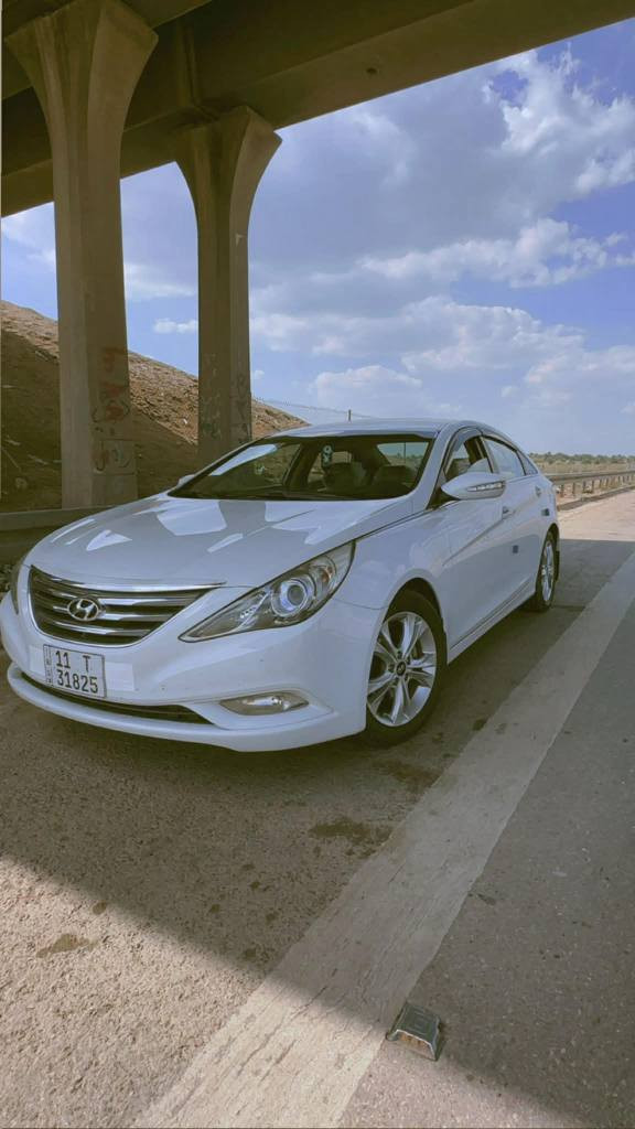 سوناتا 2013 خليجي الشركه العامه بغداد انكليزي بأسمي رقم وهزه وسنويه قبل شهر مسويهن سياره احلى من الصور ماشيه فقط ١٢٥ حقيقي 
فقط طخه بسيطه بدون اي داخل خشم الجاملغ والبنيد جهة السايق 
مكاني بابل الحمزه الغربي جاهزه من كولشي 
***********
*********** حلة, بابل
