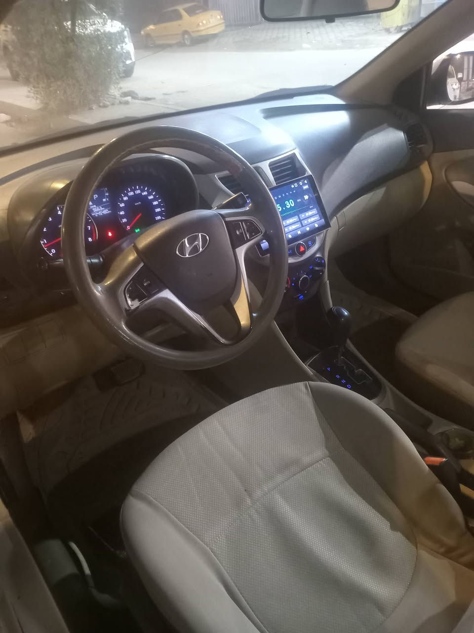 السلام عليكم اكسنت خليجي مديل 14 السياره فول لل اخير محرك 1600 جديد بيهه قطعه وحده صبغ جاملغ امامي فقط بدون فتح وباقي كفاله كير مكينه حداديه مكفولات تبريد شغال السياره جديده بمعنى الكلمة مكاني نجف سعر 98 قفله من اخير رقم الهاتف *********** اتصال عله رقم غير متواجد عله فيس بوك
