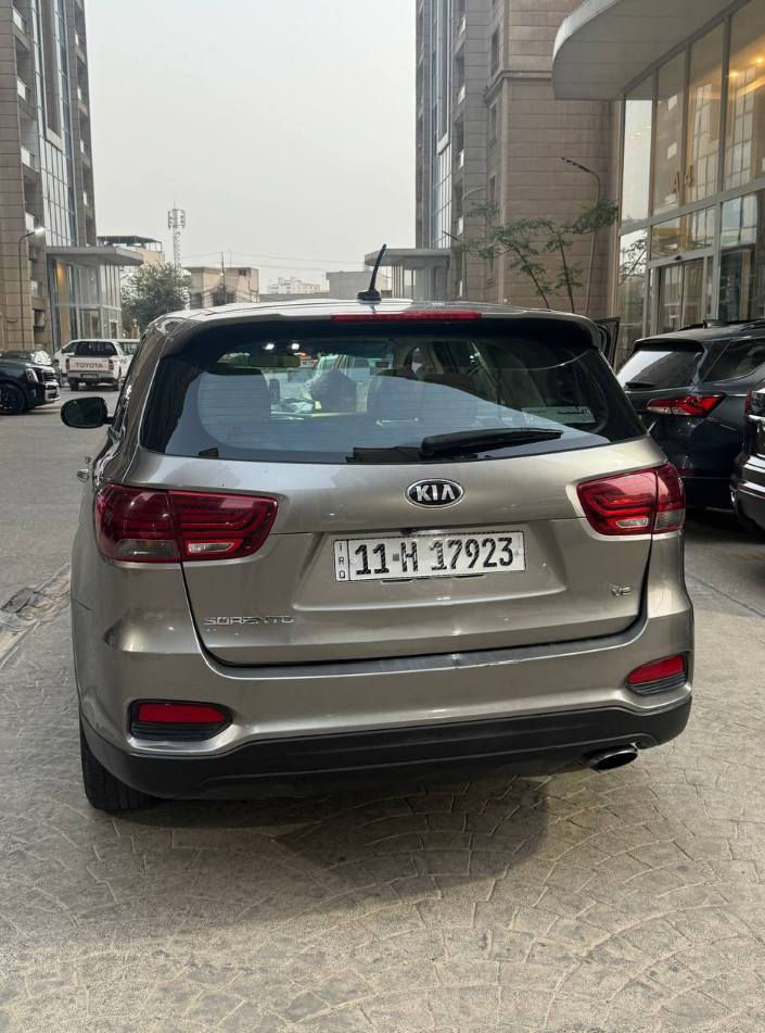 سورنتو بغداد 6سلندر 7راكب بسمي سنوياً الحد 2030امريكي بيها جاملغ وبنيد تبديل والباب رش بدون فتح مكاني بغداد بيع او مراوس  ب 177(***********،)***********
