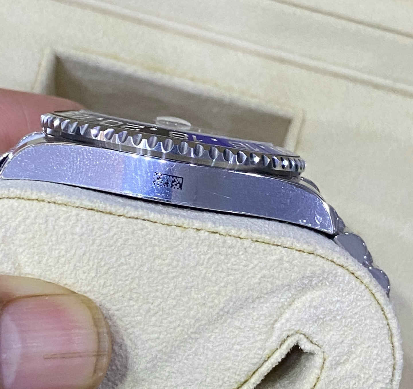 👑 Rolex GMT-Master II “Batman” | 2023
A Statement of Status. A Legacy of Value.

Not every watch is understood.
Some are acquired only by those who recognize true value beyond price.

We proudly present the iconic
Rolex GMT-Master II “Batman” – 2023 Model
A masterpiece that reflects power, precision, and refined taste.

▫️ 100% Genuine – Swiss Made
▫️ Full Set (Box & Original Papers)
▫️ Original factory protective stickers still intact
▫️ Official Rolex barcode present
▫️ Elegant Jubilee bracelet
▫️ Black dial with the legendary blue & black ceramic bezel
▫️ Exceptional collector-grade condition

✨ Globally recognized as a luxury asset that retains and appreciates in value,
this timepiece is a preferred choice among business leaders, investors, and serious collectors.

📍 Exclusively available at
mohamedwatchs – Basra, Iraq

📩 Serious inquiries only
Because rare pieces are never available for long.

⸻

Luxury Hashtags:
#Rolex #RolexGMT
#BatmanGMT #RolexCollector
#LuxuryWatches InvestmentWatch
HighEndLifestyle SwissMade
mohamedwatchs Basra IraqLuxury


**إذا كنت صاحب هذا الإعلان وتريد حذفه لأي سبب، رجاءا أرسل رسالة إلى الدعم الفني**