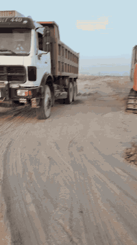 السلام عليكم كادر حيدر العجيلي  لدفن قطع الاراضي الزراعية والبتلوات  ' رمل شط لعمل الحدائق و عمل المشاريع مثل مد الخطوط الكهرباء و مد البواري الماء و يوجد لدينا تراب لعمل السطوح  ولفرشي
الاتصال  على الرقم التالي  ***********
