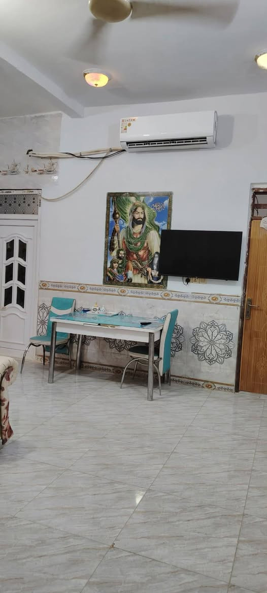 بيت للبيع زراعي سند 25 
صالتين بي وحده كبيره وثانيه زغيره وغرف عدد ثنين بس مشط
ما مبنيات 
   مطبخ      استقبال
صحيات خارجيه وداخليه
 طرمه     جاهزه للسكن
كاع عامر 
السعر 55وبي مجال
***********
المندوب العقاري حيدر 📞
