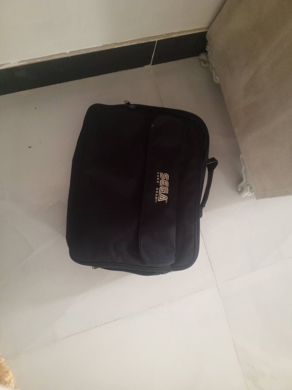 بلي ستيشن فور اون لاين نضيف جدا ويا يدات عدد ثنين اصليات او قرص بيس 21 أو لعبه حربيه ومعه جنطه مالتا لي يحب يراسلني خاص وقفله 225 مكاني واسط الكوت


**إذا كنت صاحب هذا الإعلان وتريد حذفه لأي سبب، رجاءا أرسل رسالة إلى الدعم الفني**