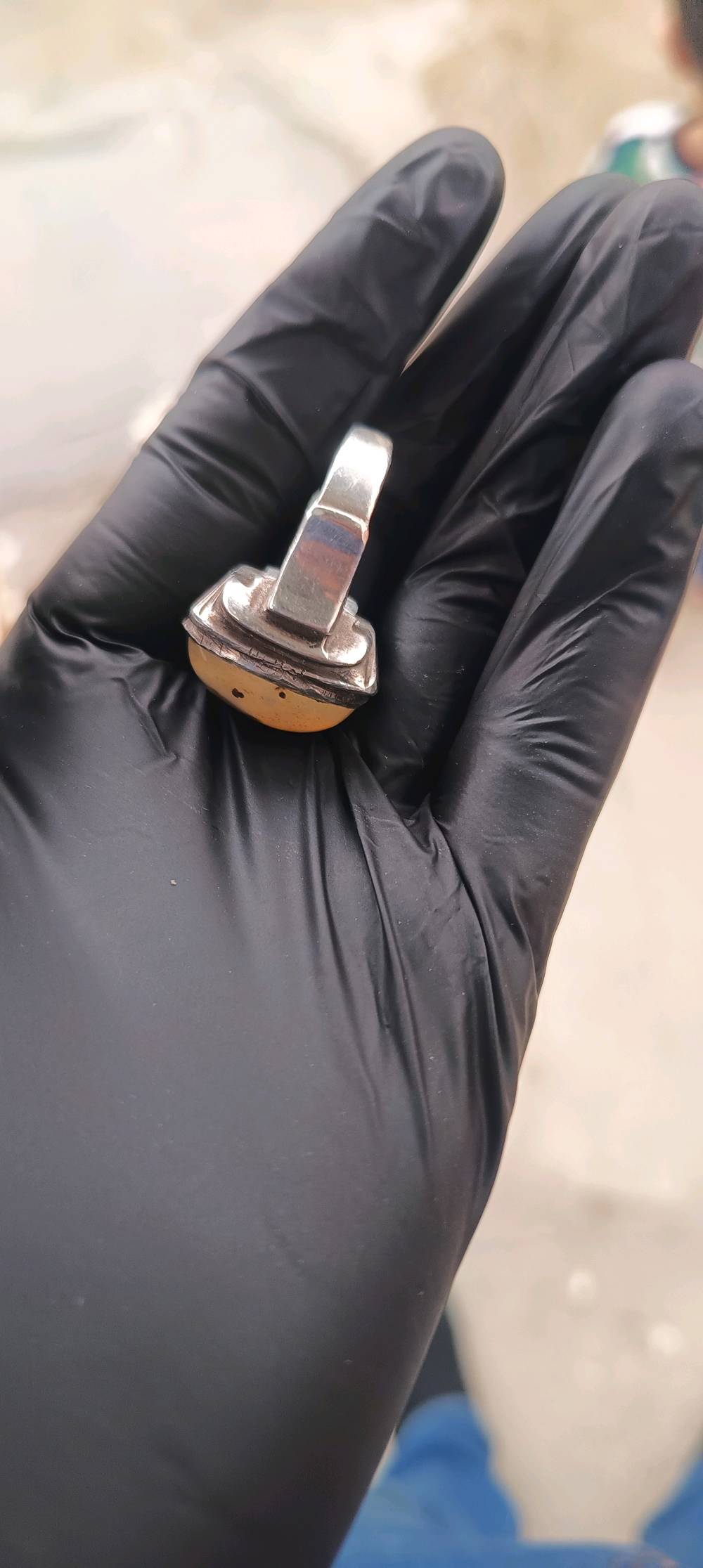 خاتم سليماني عينين 🔥👑
أسطورة مو خاتم! قطعة نادرة جدًا من الزمن الأصيل ⏳
حجر سليماني أصلي بعينين واضحة وقوية، رمز للفخامة والهيبة 💎
تفاصيله تحچي تاريخ وقيمته تزداد مع الوقت 🔥
▪️ القياس: 20 / 21
▪️ الوزن: 25 غرام (ثقيل وفخم يبين على اليد 👑)
▪️ السعر: 140 ألف فقط شامل التوصيل 🚚
⚡ مناسب لأصحاب الذوق العالي والهيبة
⚡ قطعة ما تتكرر وفرصة محدودة جدًا
🚨 إذا تدور التميز الحقيقي لا تفوتها
📩 احجز هسه قبل لا تنباع