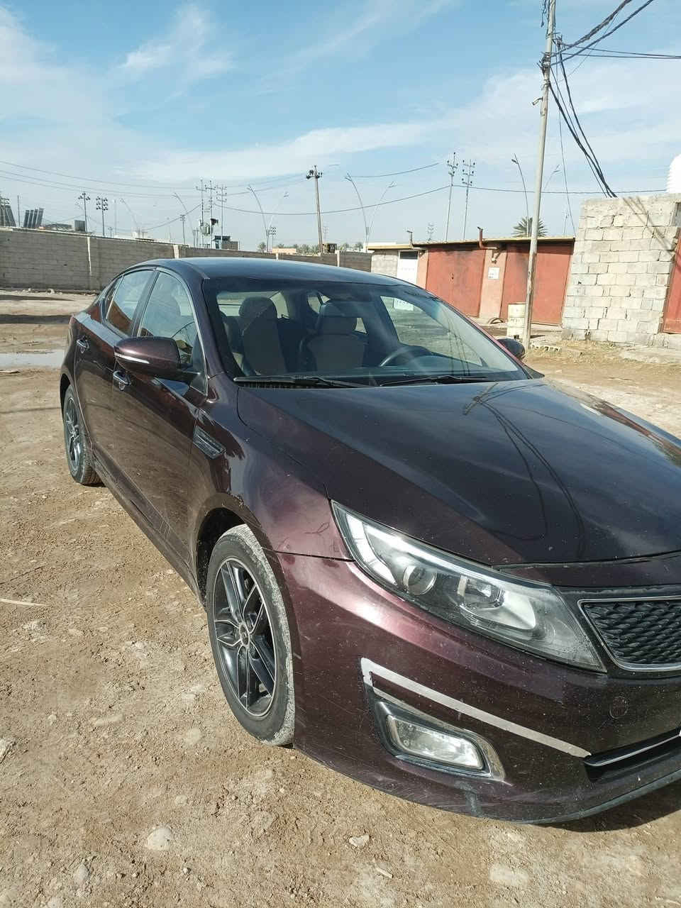 سلام عليكم ورحمه الله وبركاته
كيه اوبتيما 
موديل 2015
محرك 2400
رقم بغداد 
تحويل ثاني يوم 
وأرد أمريكي بدون ضرر فقط بارد بل باب سائق محرك جديد صار اسبوع من شاده صدر أمامي خلفي جديد سيارة جاهزة سعر 118او بيهه مجال مكان سياره ديالى بلدروز رقم الهاتف ***********
