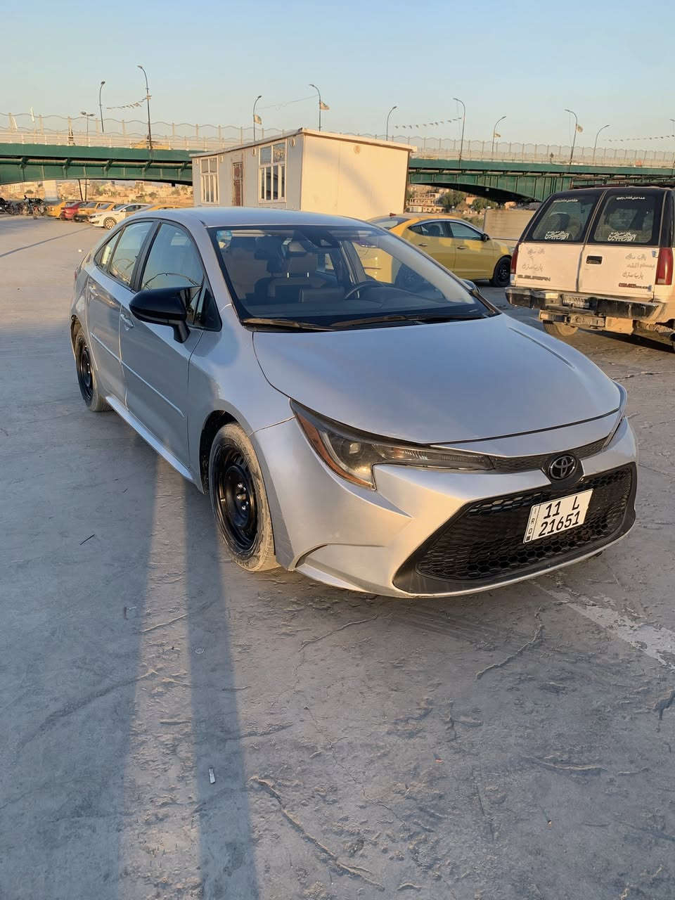 تويوتا كورولا 2023 –فئة LE
بانزين فقط .ياباني اصلي  - وارد امريكي 

محرك 2000 اقتصادي 

رادار امامي +تحديد مسار 

مانع تصادم مع توقف  ذاتي 

لايت LED /زينون عالي -ناصي 

شاشة كبيرة تدعم Android Auto & Apple Carplay + خرائط GPS

كاميرا خلفية - هاند بريك كهرباء -نضام ECO 

حساس اطارات/ 4 دسكات

USB / Type-C / 12V منافذ

كروز مثبت سرعه- فول تحكمات ستيرن

ضرر بسيط واضح بل منشور

(طرف البنيد صبغ + حافة الجاملغ الايسر) 

بدون دواخل بدون ايرباكات 

السعر 170ورقه وبيهاا مجال بسيط

اتصال ***********
