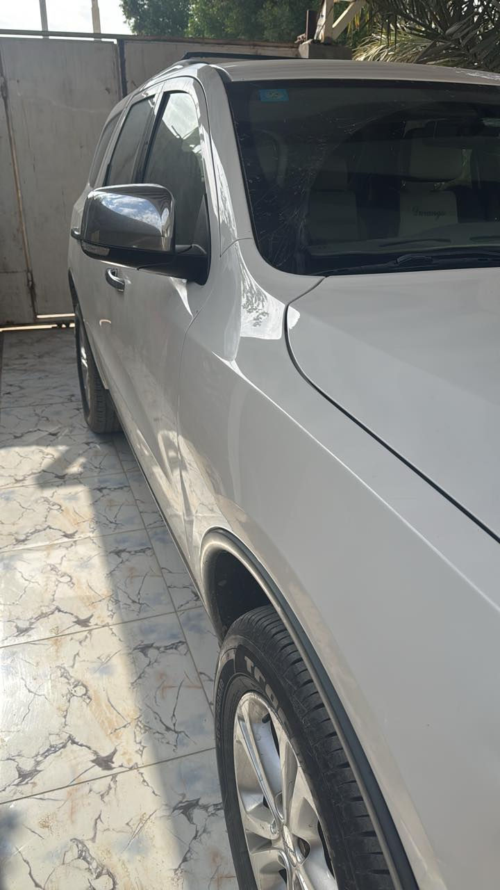 دودج دورنكو 2012 crew
وارد كندي مكفولة وصار بيها خياس بالبيبان بالعراق وصار صبغ بالبيبان 
السعر 180
ماشية 210000km

***********
