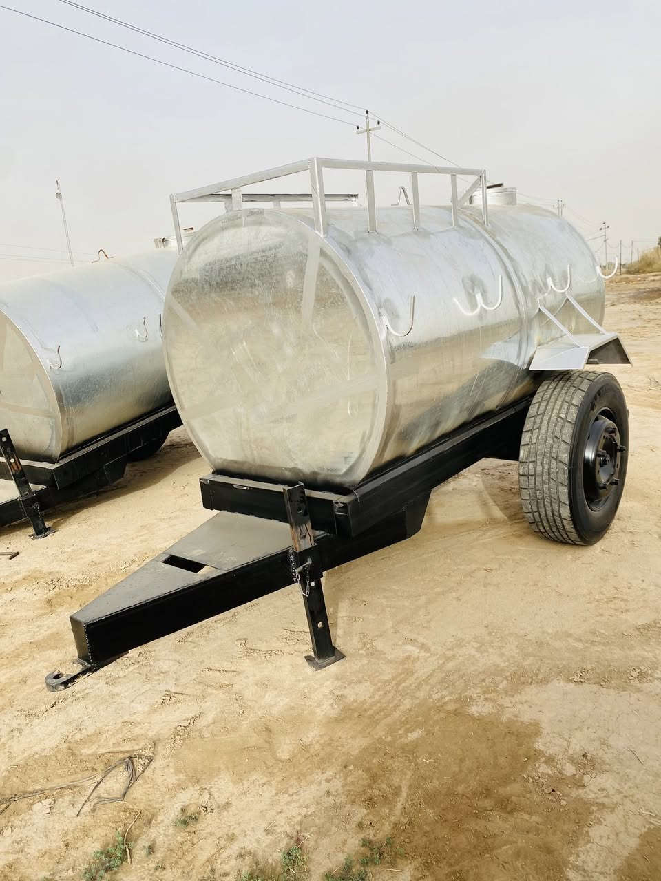 سلام عليكم موجود مقاطير للبيع درجه اولى يوجد حديد ومقلون سعه ٥٠٠٠لتر شغل الشمال دنكير أوربي تاير ٢٢ونص شركه الشمال العراق بسعار مناسبه جدآ جدآ جدآ ويوجد تانكيات١٠تلاف لتر و٥٠٠٠لتر مغلون ***********
