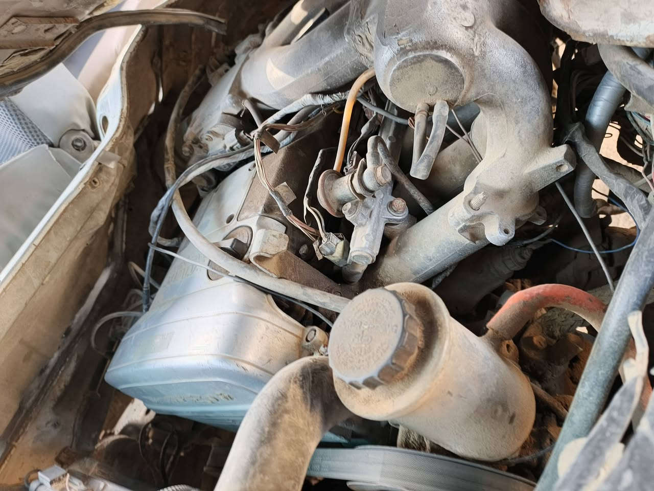 سلام عليكم سوبر هايسا 1992 رقم كربلاء انگليزي سنويه 30 محرك وگير بطه 2500 قبق أبيض مكفولات لا تنقيص ولا تبخير تخم تاير جديد باتري جديد كهربائيات كلها شغاله شواصي مكفوله كفاله من الشخط السياره ما مصبوغة عالشركه السعر 40 وبي مجال هاتف ***********
