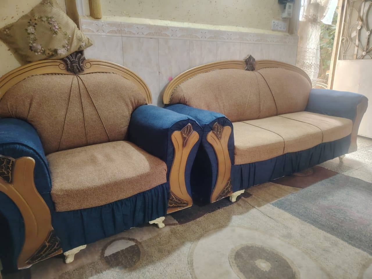 تخم للبيع ب ٣٠٠ ألف وبي مجال ***********
