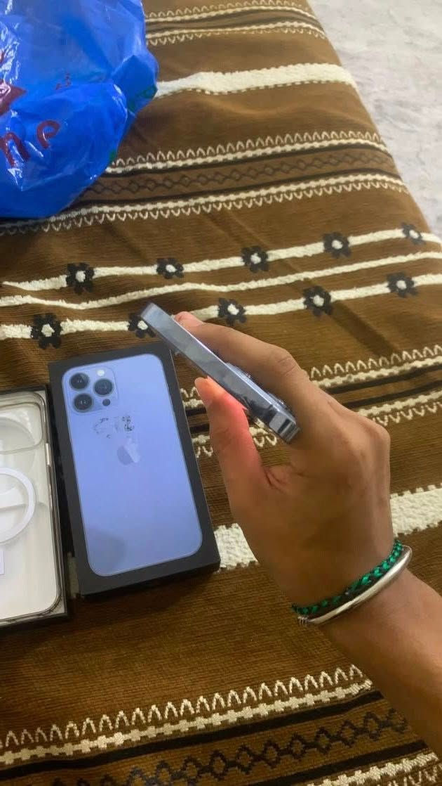 ايفون 13 برو ماكس ipone 13pro max
لون بحري مميز
جهاز طبعن كلش نضيف ولا زلغ بي
الشاصي نضيف كلش ولازلغ
ملحقاته كارتونه وكفر
مساحته 512 وكلش حلو
بطاريته ٨٢ بلاد
ومايفقد شحن يضل يوم كامل والله
ومابي اي شي
مستبدل بي فقط كامره اماميه 
كامره تجاريه اصليه الجوده اصليه
واحلا من الواقع شرط الجهاز فقط
مستبدل كامره اماميه
فيس ايدي شغال
كلشي شغال سعره 750 وبي مجال قليل 
رقمي
***********
