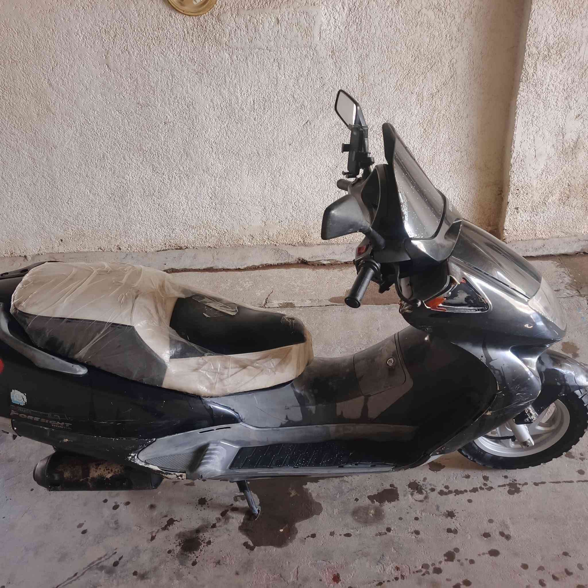 السلام عليكم شباب عندي درجة فور سايت درجة مجفتة دارجة ارادلهة ترتيبات السعر٦٥٠ ابيهة مجال مكاني بغداد بوابة الكاضميه رقم الهاتف ***********
