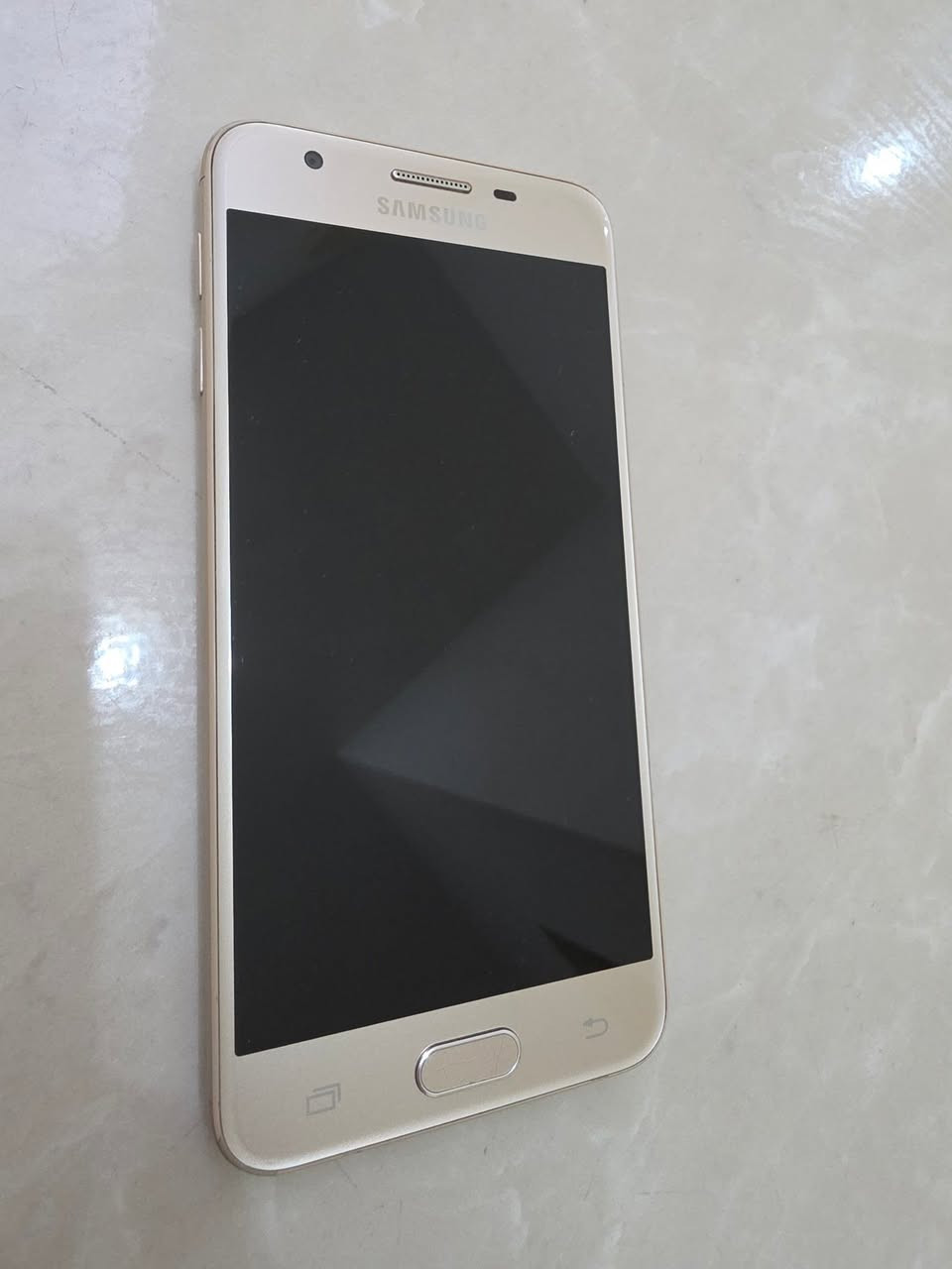 للبيع جهاز Samsung g5 parime
جهاز شغال ما بي أي عطل


**إذا كنت صاحب هذا الإعلان وتريد حذفه لأي سبب، رجاءا أرسل رسالة إلى الدعم الفني**