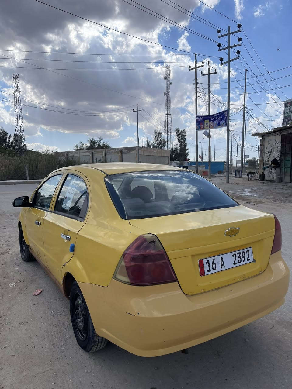 سلام عليكم افيو وارد امريكي  كير عادي موديل ٢٠٠٨ رقم قادسيه دولي سنويه جديده محرك اوبترا جاهزه السياره مكينه كير حداديه تخم تاير  مداور يمته ماتريد مصفره هيئه وغرامات ماعليها ربع السعر٣٣وبيها مجال بسيط مكان السياره الديوانيه قضاء الحمزه ‭٠٧٨٣ ٥٩٣ ١٨٣٦‬
