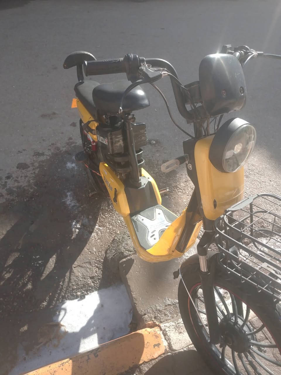 بايسكل شحن للبيع نضيف كامل من كلشي بطاريات جدد بعقوبة التحرير السعر 175بي مجال قليل اتصال على الخاص


**إذا كنت صاحب هذا الإعلان وتريد حذفه لأي سبب، رجاءا أرسل رسالة إلى الدعم الفني**