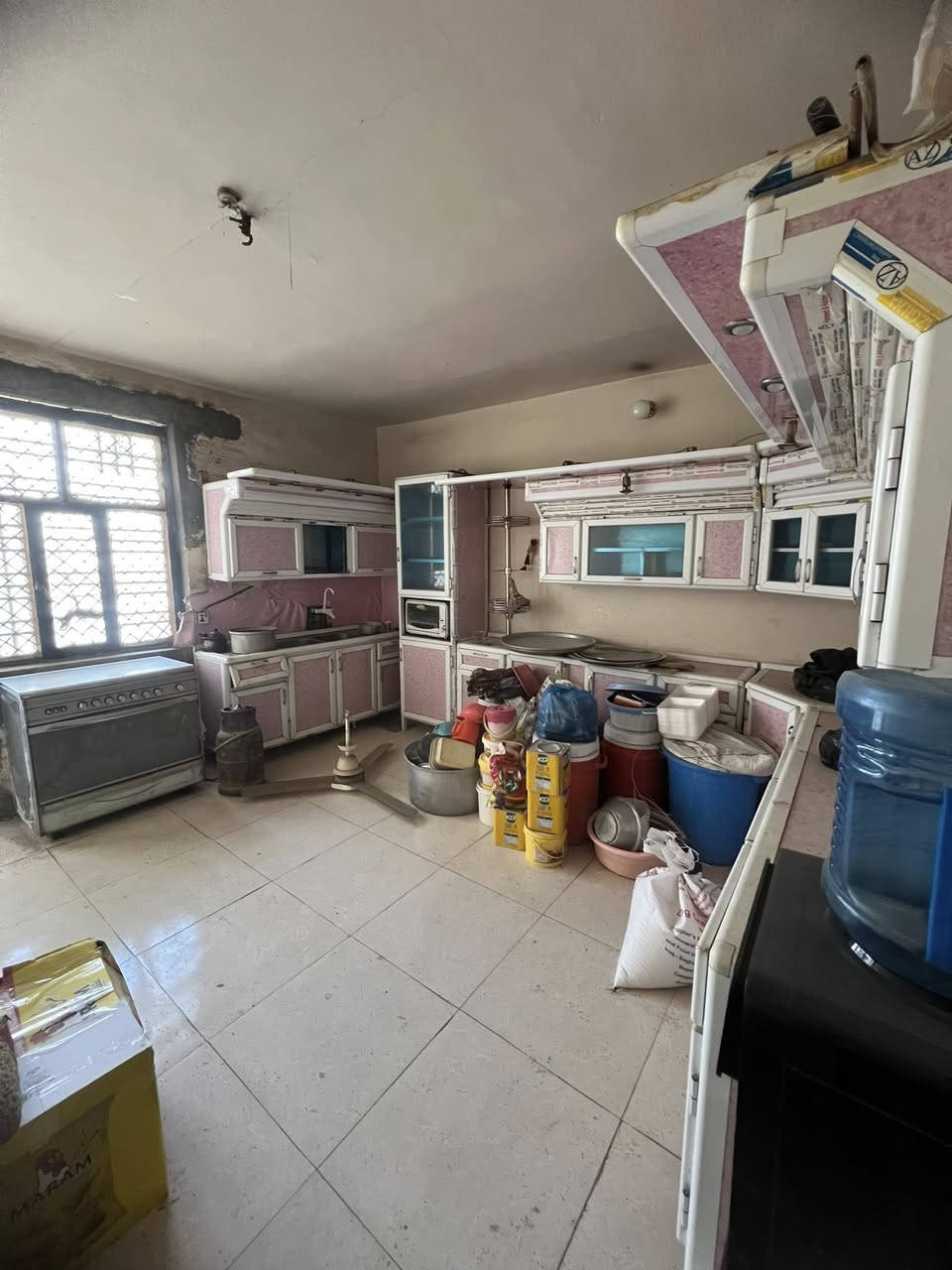 دار 🏠 للبيع بتضحيه
يحتوي على ٣ غرف وصاله وصحيات واستقبال ومطبخ مساحه ٢٤٠ متر قرب مدرسه حبيب ابن مضاهر شارعه تبليط خلف حسينيه الامام الحسين بيت بلاش بسعر تراب طابو تحويل مباشر للتواصل *********** السعر ١٥٥مليون
