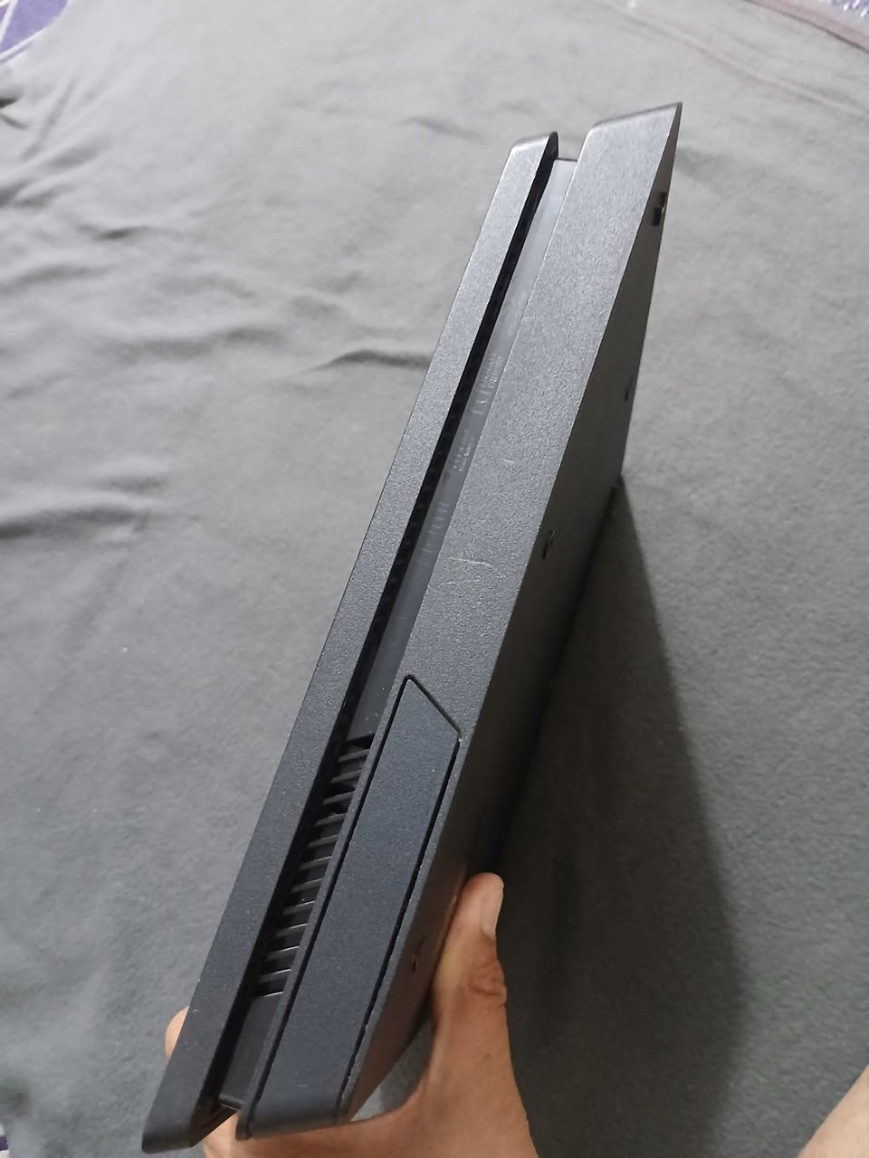 بلي ps4.. نظام 13.50نظيف كلش وياه ٤ اقراص ويدات ٢ ...  مكاني مدينه ... 250سعره


**إذا كنت صاحب هذا الإعلان وتريد حذفه لأي سبب، رجاءا أرسل رسالة إلى الدعم الفني**