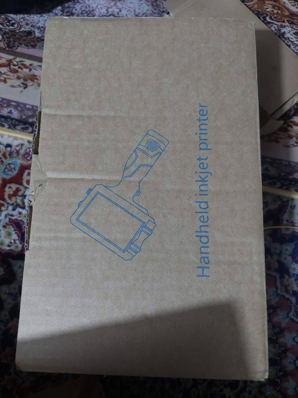 السلام  عليكم اخوان  قطعة من امازون
بالبيجات  ايبعوها ٢٦٠
اني ابيها  ١٨٥ الف 
هذه طابعة DEJET نافثة للحبر محمولة باليد مقاس 25.4 ملم. 
تأتي مع خرطوشة حبر سوداء واحدة.
يمكن استخدامها لطباعة تاريخ الإنتاج، والباركود، وأرقام الدفعات على مختلف الاسطح
تتميز بشاشة تعمل باللمس لسهولة التشغيل.
التواصل خاص او الاتصال على الرقم 
***********
