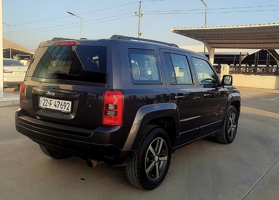 جیب پاتریوت 2016 سیارە جدیدە محرک 2400  فور ویل کیر محرک مکفول سنویە وارقام جدد بیە قطعە وحدە صبغ بدون دواخل السعر 118 ورقە ***********
