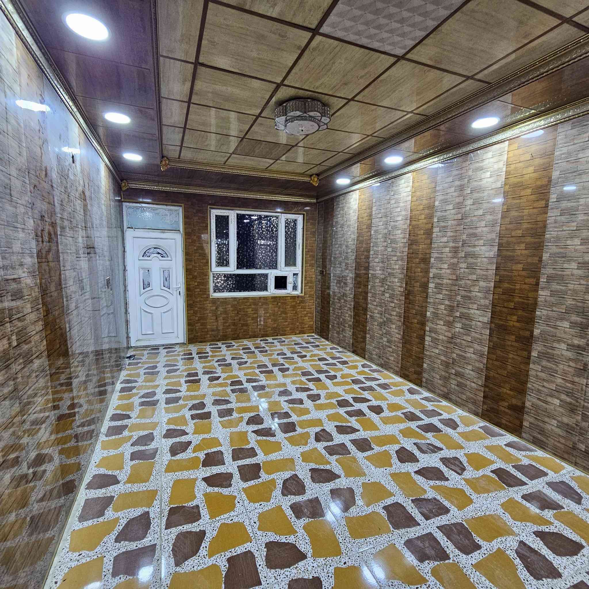 إعلان رقم ٦٢٠
السعر ١١٠ طابو ملك صرف 
دار للبيع المساحة ١٢٥م طابقين ونص طابو ملك صرف الدار يحتوي على كراج استقبال مطبخ وغرفة نوم #عدد ٤ درج داخلي وخارجي الموقع كركوك قادسية الثانيه فرع مصور كوداك شارع عريض الاستفسار اكثر اتصال على الرقم الموبايل 
***********
ملاحظة الدار فارغ استلام المفتاح مباشرة

