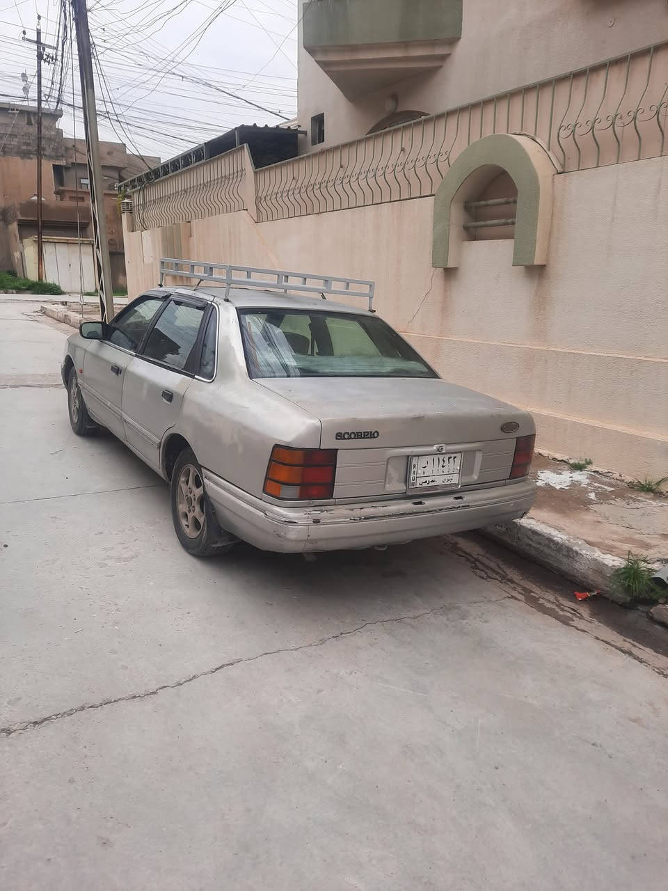 السلام عليكم
فورد (سكوربيو )موديل ١٩٩٤ رقم الماني سنويه بااسمي شرط التحويل
 محرك لاصرف ولانفخ 
طخم نظيف 
تايرات على النص 
باتري جديد 
السعر(  ١٨ ورقه )وبيها مجال للطيبين للاستفسار الاتصال على الرقم ***********
او ***********
