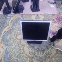 شاشة حاسبة للبيع ترهم كاميرات حجم 17 سعر 29 الف فتحة vga  اتصال 077284...