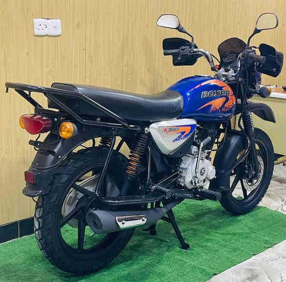 بوكسر موديل 2022 نازله بل 23 جاملغ طويل وستاند دائري  اوراق اصولي شرط الترقيم  بوجهك تروح ترقم دراجه جديده استخدام شخصي ونضافتها مبينه بلصور وبعد احلى كهربائيات كامله ومحرك مكفول
 (بيع بلنقد وبلقسط ماستر الرافدين فقط)
سعر النقد.. 1450 وبيها مجال حك جيه
 مكاني ديالى بعقوبه بهرز ***********بي واتساب شباب خاص مارد اتصل وبلخدمه
