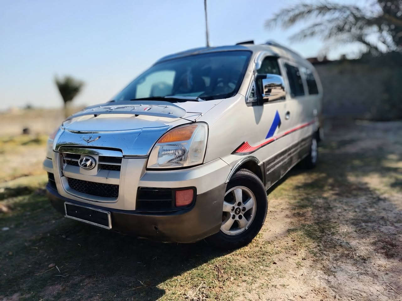 سلام عليكم ستاركس اللبيع 2007  سياره جاهزه من كلشي مال جناي خير من لله السعر 68 وبيهه مجال حگ الجيه ***********
