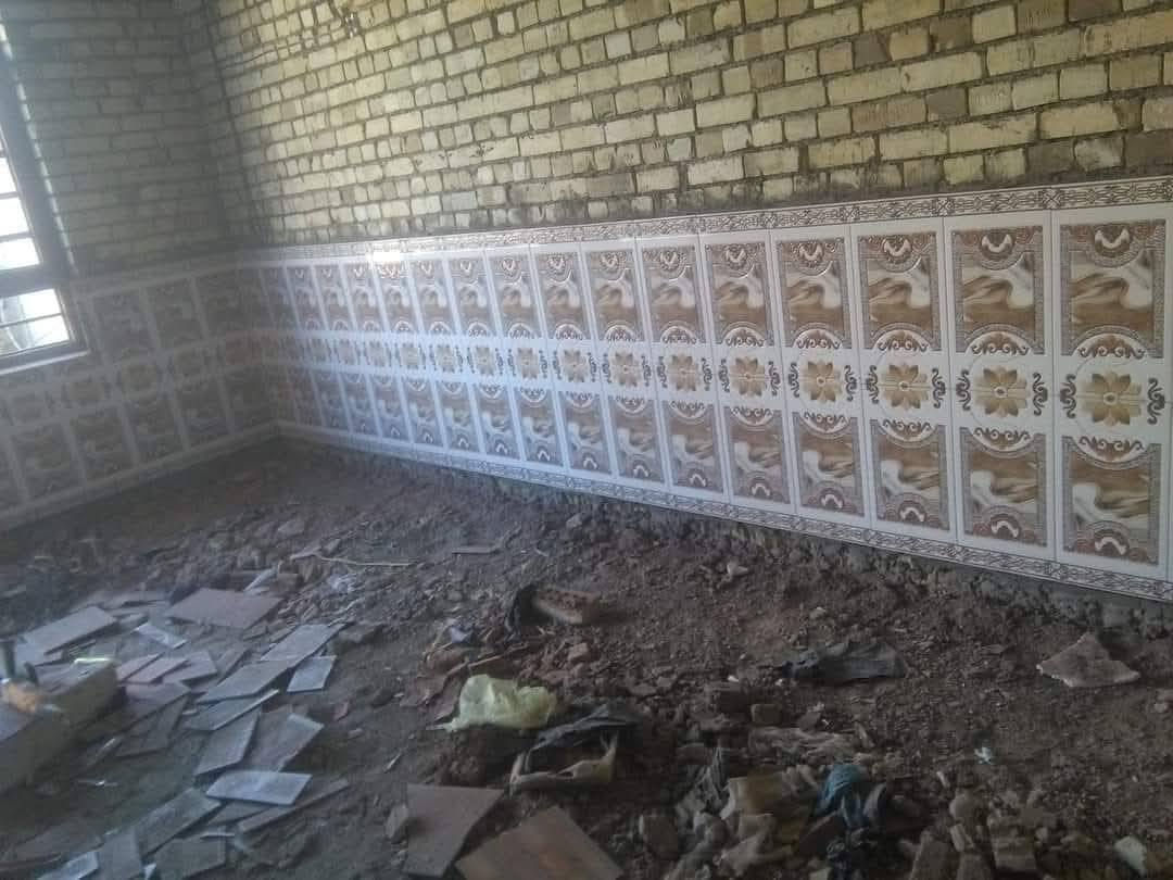 السلام عليكم 
عمل فقط

مستعدون لتغليف الارضيات والجدران بالبورسلين والسيراميك والمرمر والكرانيت تغليف درج الحلزوني عمل درجه اولى نعمل نقدا وبالاقساط***********
