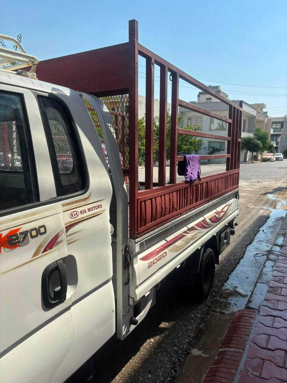 جۆری سەیارە : کیا 
قەبارە : ٢،٧٠٠ 
مۆدێل : ٢٠١٠ 
دەعم و لێدراو : بۆنیت گۆڕاوە بە بیلاد 
تەبرید : کار ناکات 
سەنەوی : ٢٠٣٠ 
تاقم تایەی تازەی لەژێرە 
ئەکسلی دەنگی تیایە 
نرخ : ٩٧$ 
معامەلەیەکی کەم 
*********** 
*********** السليمانية, العراق
