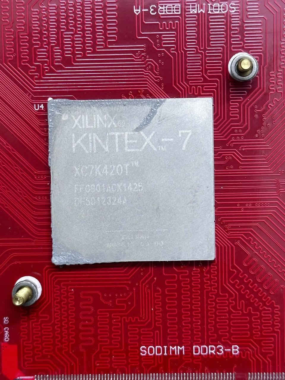 سلام عليكم شباب طلعلي من هذا الكرت با امازون
Xilinx Kintex-7 FPGA PCIe احترافي

كرت متطور مخصص للاستخدامات الهندسية والاحترافية، يعتمد على شريحة Kintex-7 XC7K420T ويوفر أداء عالي لمعالجة البيانات والاتصالات. يدعم PCIe x8 ويحتوي على 4 منافذ SFP+ بسرعة 10Gb، إضافة إلى رام DDR3 من سامسونك (قطعتين) مع تبريد بمروحة ومشتت حراري.

مناسب لمشاريع FPGA، الشبكات السريعة، السيرفرات، والأنظمة المتقدمة ذات الأداء العالي.

متوفر للبيع***********
