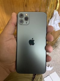 للبيع 11 برو ماكس مبدل شاشة فقط وكع ونفطت وضهر هم نفطر فلاش وكف لو شري...