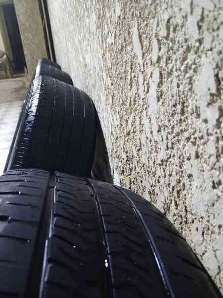 ويالة sxtالاصليات هنة وتايراتهن وحساسات الاصلية لاتصليح لاعواج كلش نضيفات ماعدى واحد بي زنجار بضهرة مصورة موجود بالصور مكان ديوانية السعر ٤٥٠ ***********
