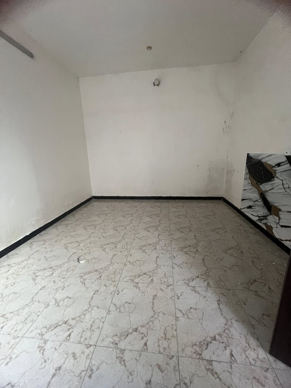 سلام عليكم بيت لإيجار بي مجمع الرحاب الشهداء
يحتوي عله 
غرفتان نوم 2
البيت كامل مجهز من كلشي 
لاستفسار الاتصال 
الرقم /‭٠٧٧٤ ٠٩٣ ٦١٤٥‬
