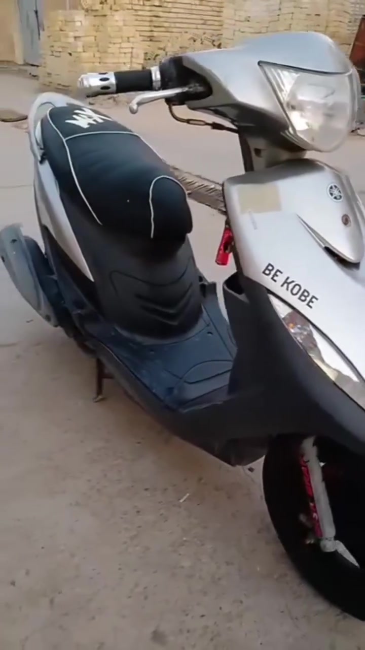 سلام عليكم دراجه ماكس عدله لبيع كفاله عامه من تاير لتير بلادي دراجه ختم واحد ودرجه مولحه ومكينه ناعمه لا صوت لا شي سعر ٩٠٠وبيهه مجال مكاني بابل المسيب لستفسار رقم ***********
