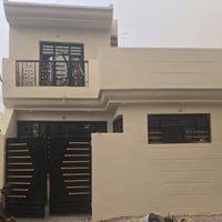 🏡 للبيع بيت ركن 📍 الموقع: حي بدر، قريب على المدرسة الصينية. ▪️ المساحة...