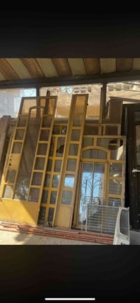 بابين ارتفاع مترين واربعين و٣ شبابيك قياس ٢*٢ او اكثر مع باب ألمنيوم ن...