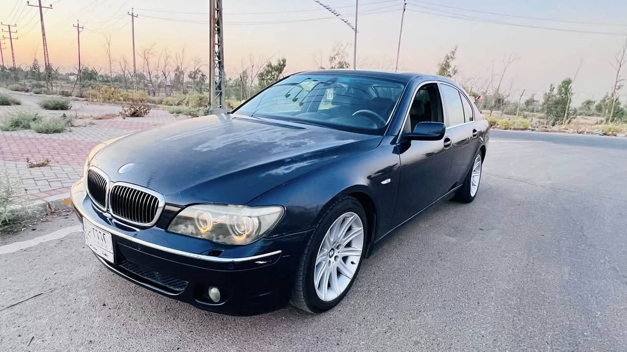 للبيع: BMW 740Li موديل 2006 خليجي  
معلاية 2014 
المواصفات الأساسية:  
•  المحرك: 8 سلندر V8
•  الكير: أوتوماتيك 6 سرعات  
•  اللون الخارجي: [ اللون ازرق ] 
- داخلية جلد [اللون اسود ]  
•  الممشى: [ا116 ] كم  
•  مواصفات خليجية
أهم المواصفات:  
شاشة iDrive، تحكم ستيرنق، 
حساسات أمامية وخلفية، فتحة سقف، 
مقاعد جلد كهرباء مع ذاكرة، ستارة خلفية 
كهرباء، زينون،  نظام ABS + تراكشن، 6 إيرباك 
[كشرها بي جراد سيارة بلادية 
مكينة وكير على الشرط

 السعر82، قابل للتفاوض بحدود المعقول للجاد  
الموقع: بغداد - [الزعفرانية ]  
للتواصل: [***********] اتصال +واتساب
