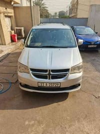 دوج كرفان ٢٠١١ أمريكي بدون حادث كلين بيه فقط كلير جاملغ خلفي السياره ف...