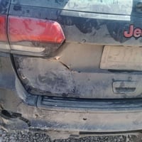 جيب شيروكي موديل 11محدثه 18كامل سياره حالين بيه ضربه بسيطه بالصندوق اب...