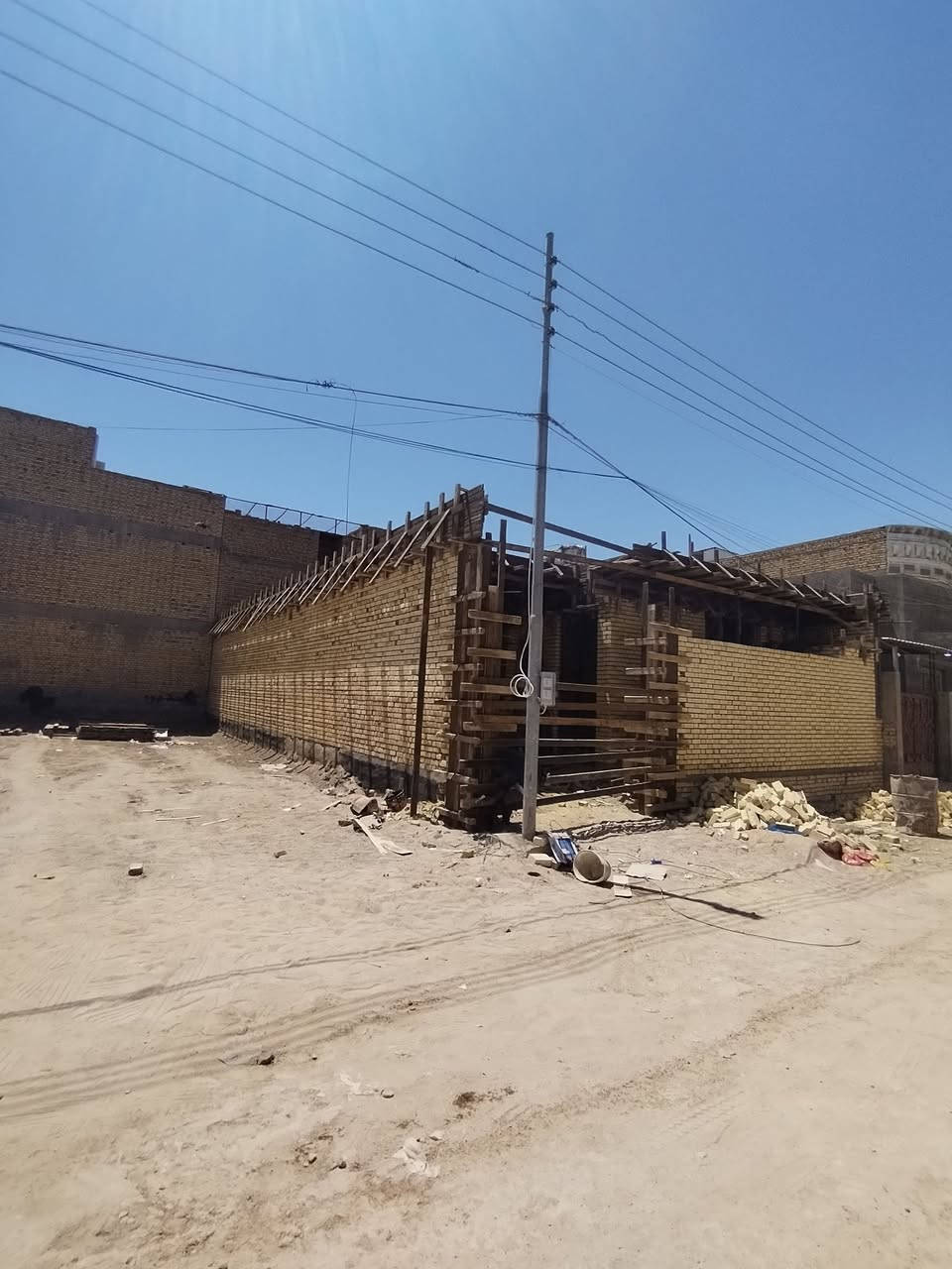 أحد أعمالنا لدار بمساحه ٢٢٠ متر مركز الناصريه اشراف وتنفيذ علي النجار وكادره المختص لنجاره والتسليح والصب ها ***********

