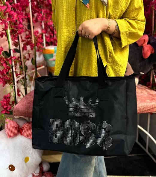 #حـــقيـبه_حــجم_كــبير
السود فقط.      كوالتي جدا عالي
الـــسعر.     5.000 الاف

للطلب راسلو وتساب /*********** 📞

العنوان/ذي قار/الــــرفاعي 🥰
يوجد تــوصــيل 👍
