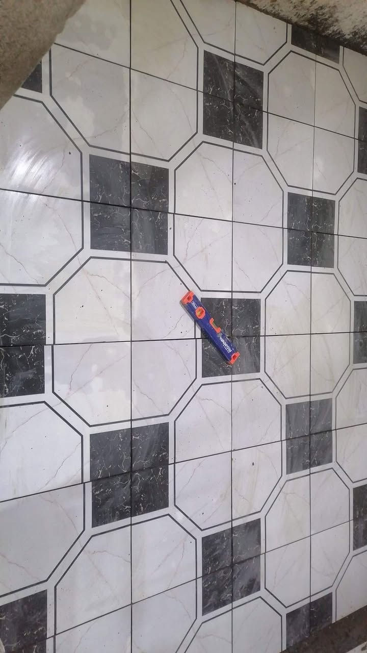 خلفه متفرغ خابرني وبخدمتك ***********
